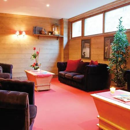 Apartamento In Savoie With Heated Poo Brides-les-Bains