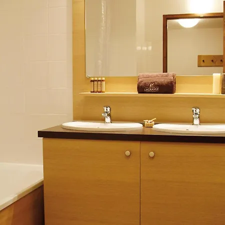 Apartamento In Savoie With Heated Poo *